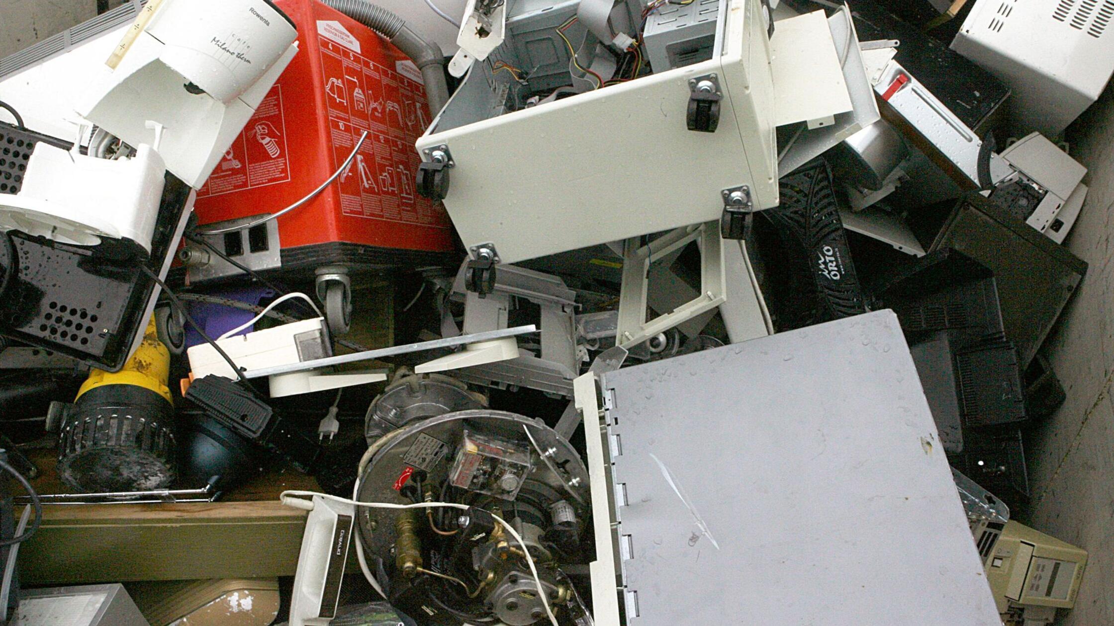 “Blatant violations” in the disposal of electrical appliances – | Spot ...