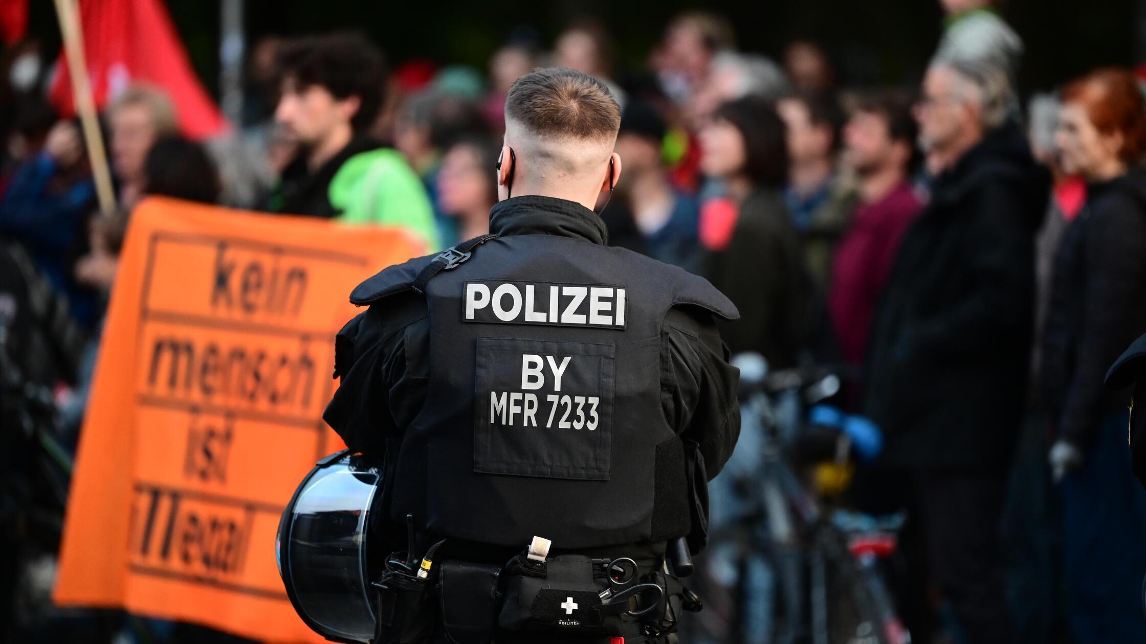 team-menschenrechte_hjw_210926_002