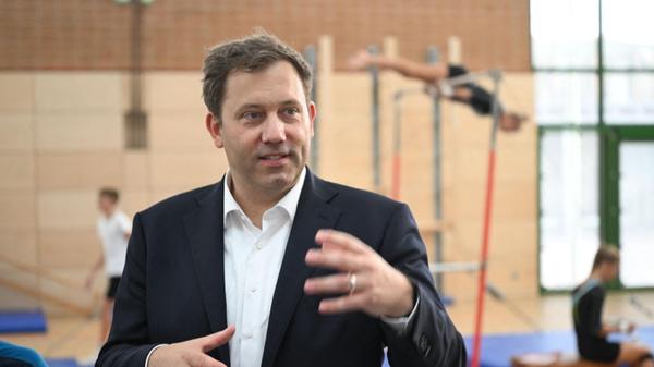 Lars Klingbeil, (SPD) Bundesminister der Finanzen,