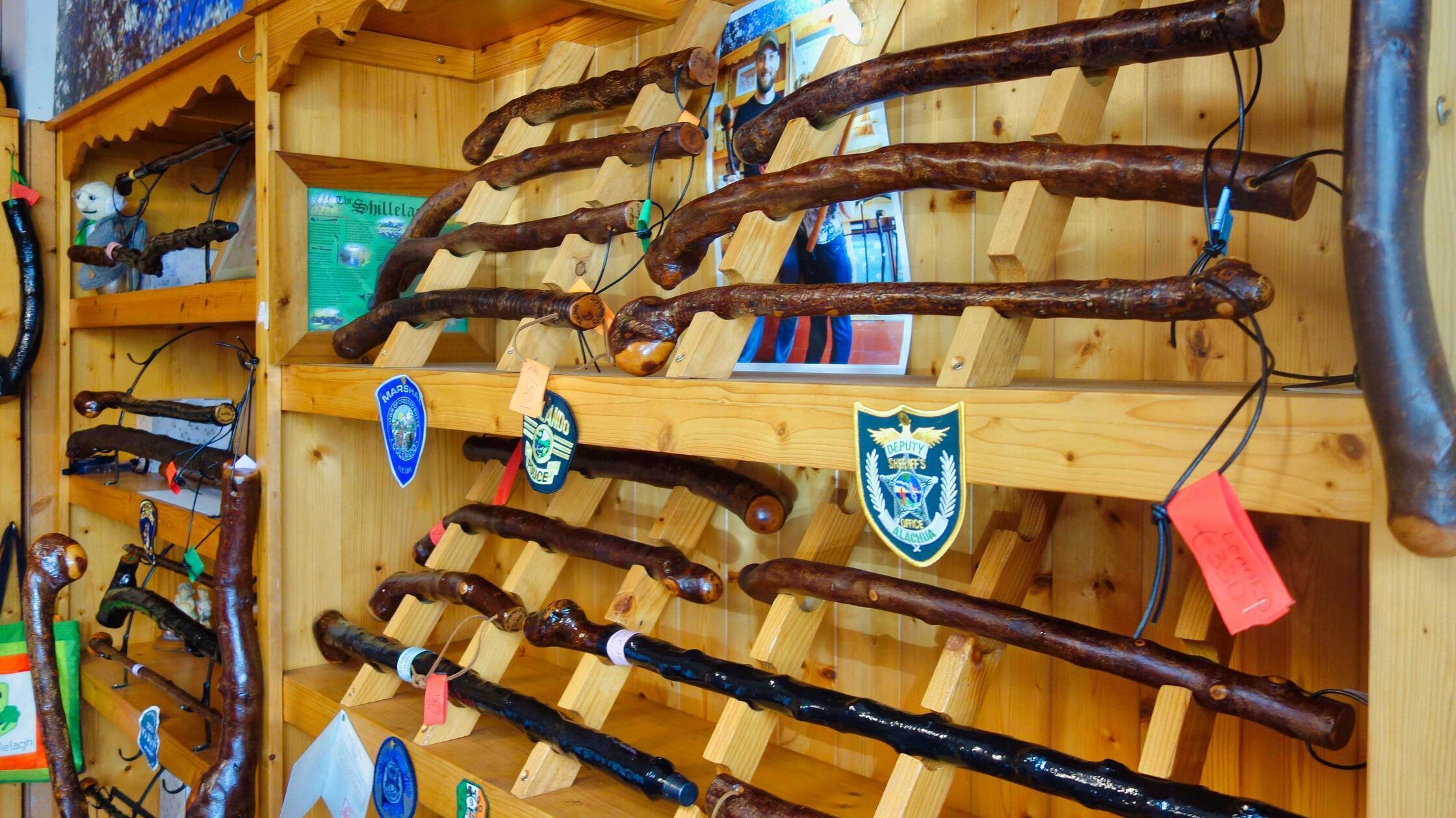 In Shillelagh findet sich der Spazierstockladen von Liam O‘ Caidhla.
