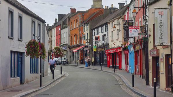 Blick auf eine der zentralen Straßen von Kilkenny