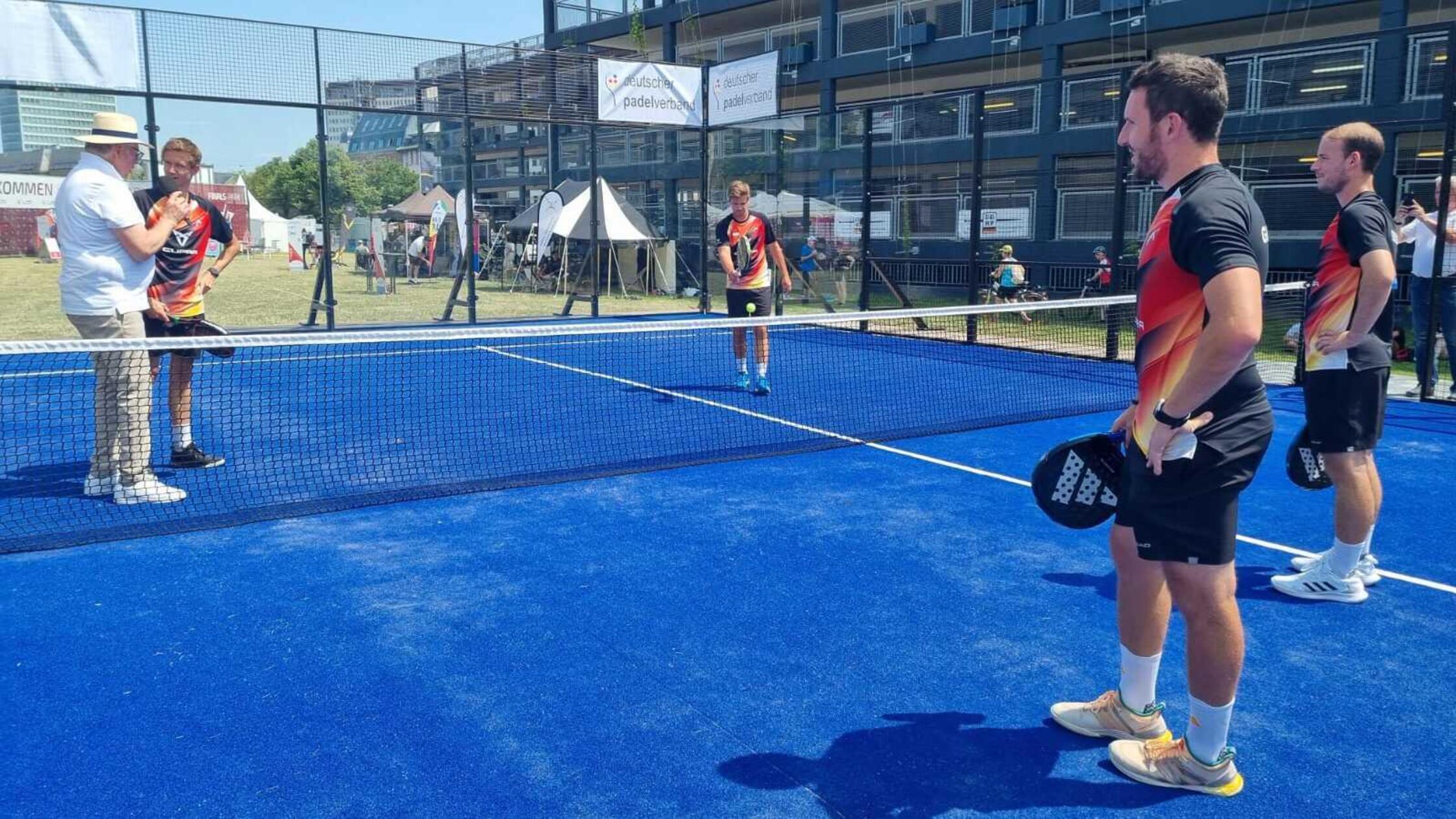 winkelhaid-pressefoto-vier-spieler-padel-tennis - 