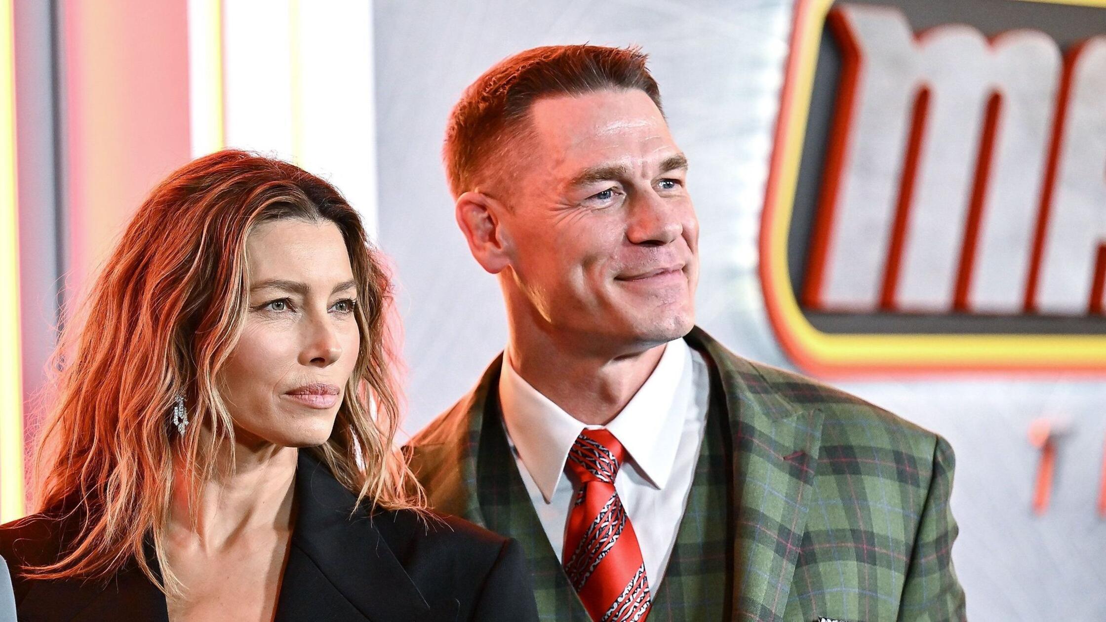 Jessica Biel (l) und John Cena nehmen an der Premi