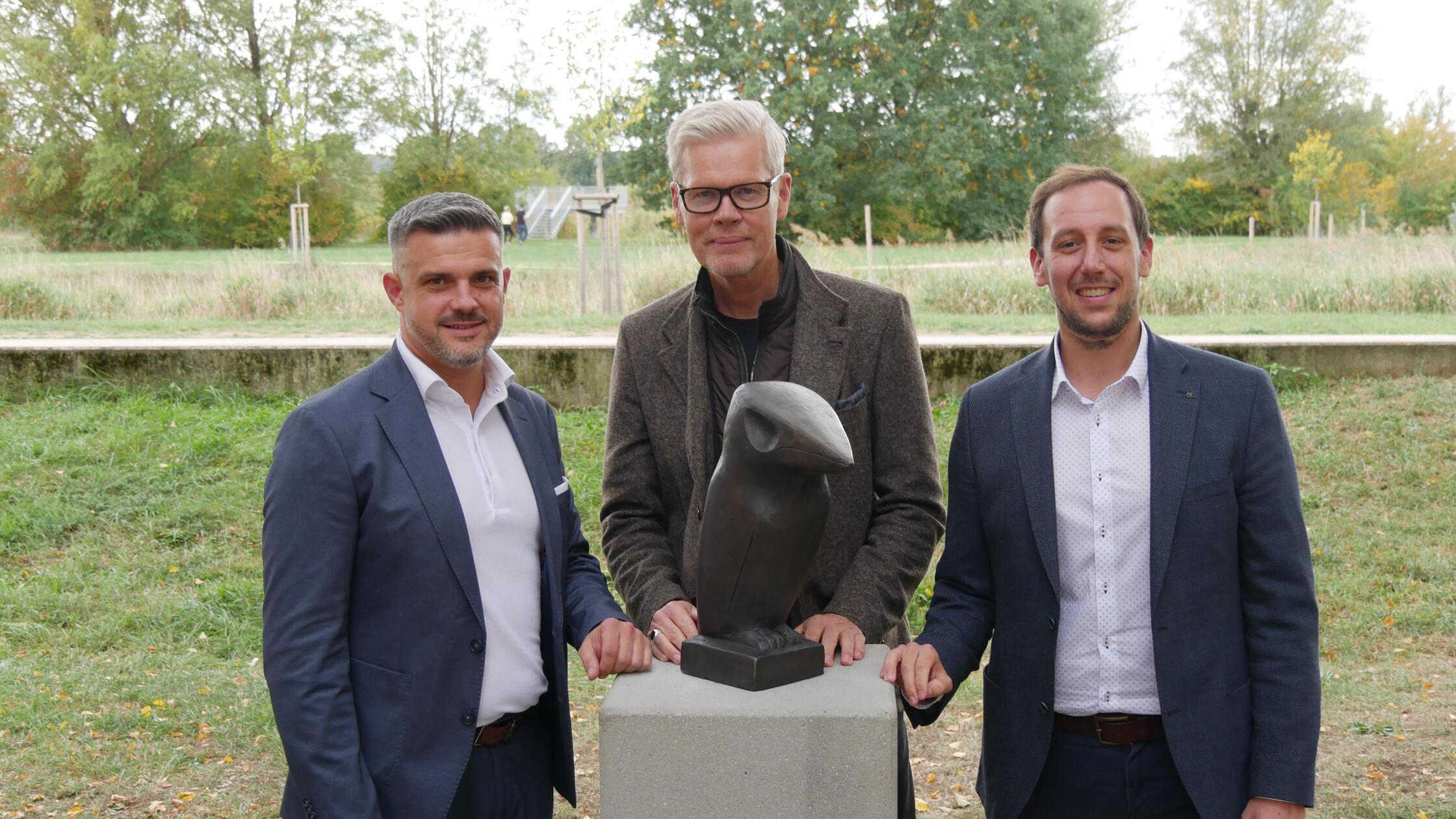 Bronze Sculpture Enhances Gunzenhausen's Altmühl Promenade