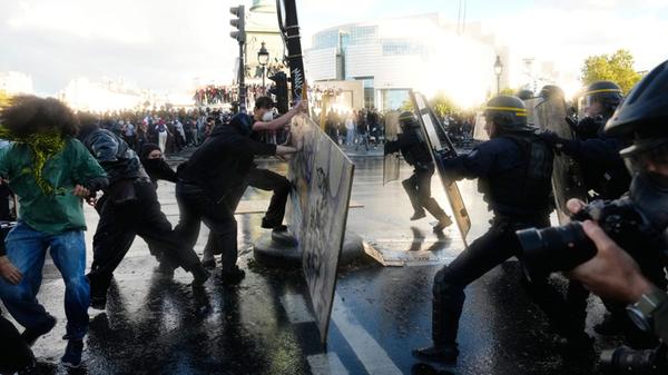 Bei einer Demonstration gegen unterfinanzierte Sch