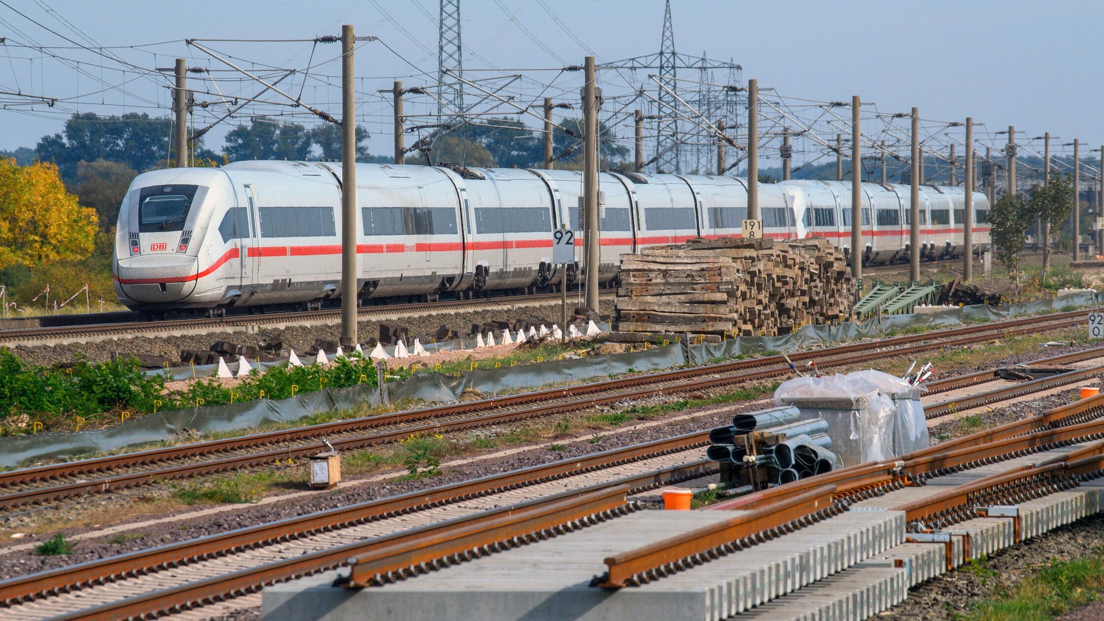 Beginn der Bahn-Bauarbeiten zwischen Hannover und 