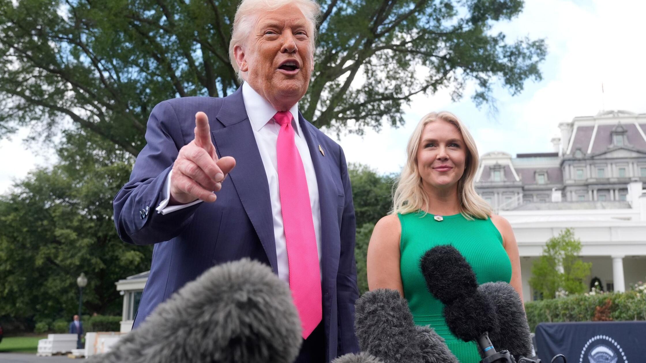 US-Präsident Donald Trump spricht zu den Medien, a