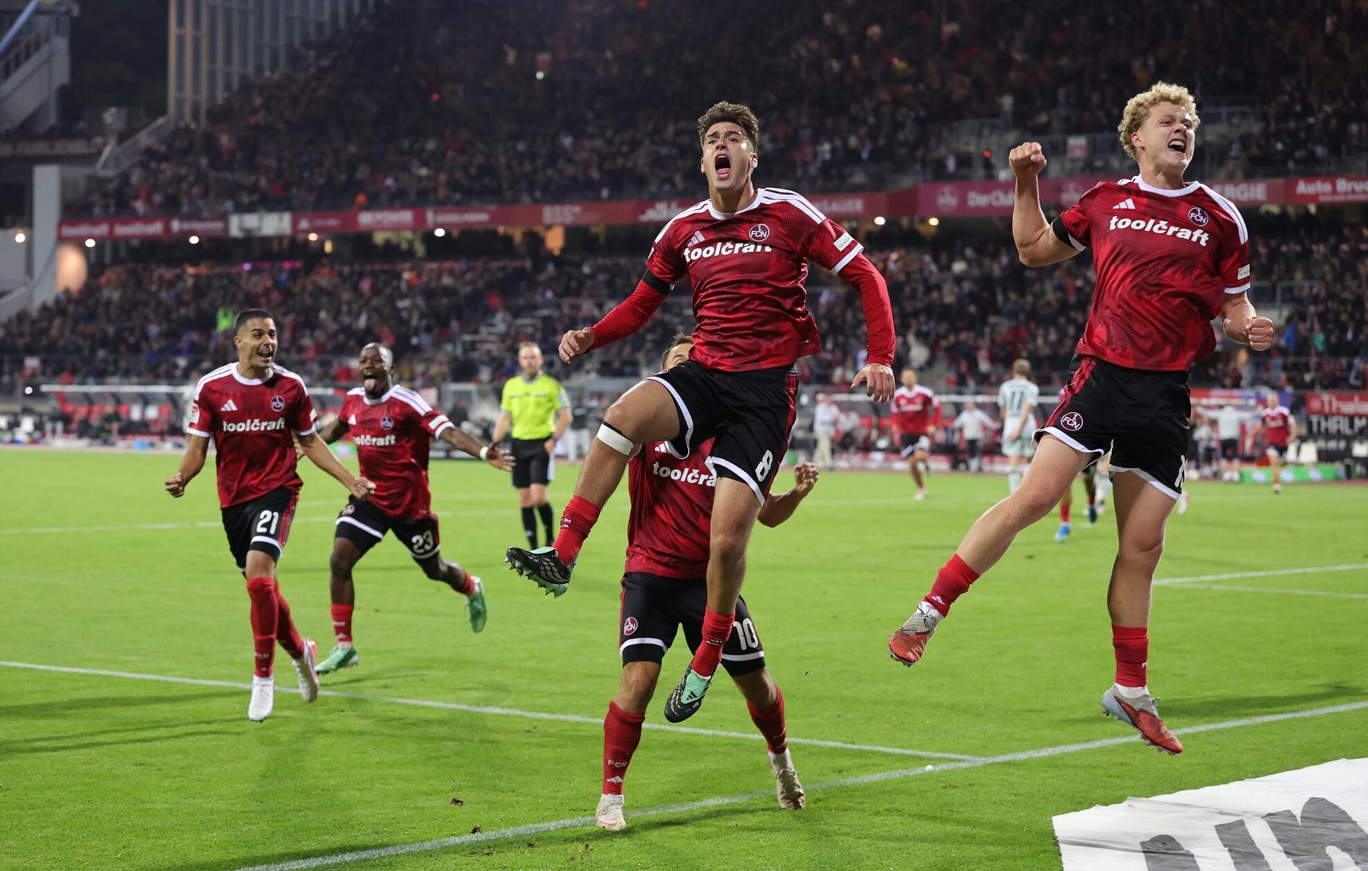 Binnen elf Minuten hatte der FCN den Zwei-Tore-Rückstand in eine 3:2-Führung verwandelt. 