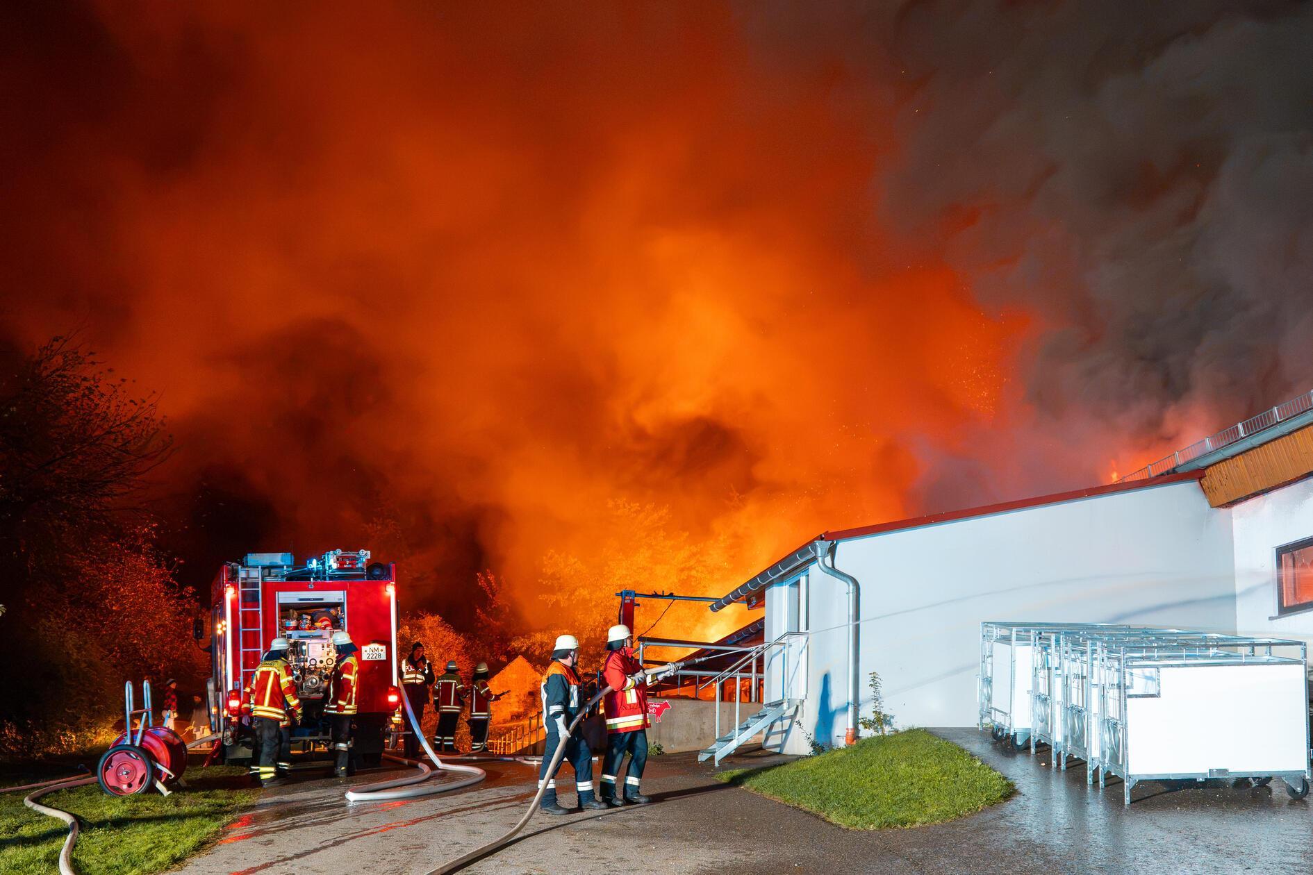 Mehr als 150 Feuerwehrkräfte aus dem gesamten Landkreis waren im Einsatz. 