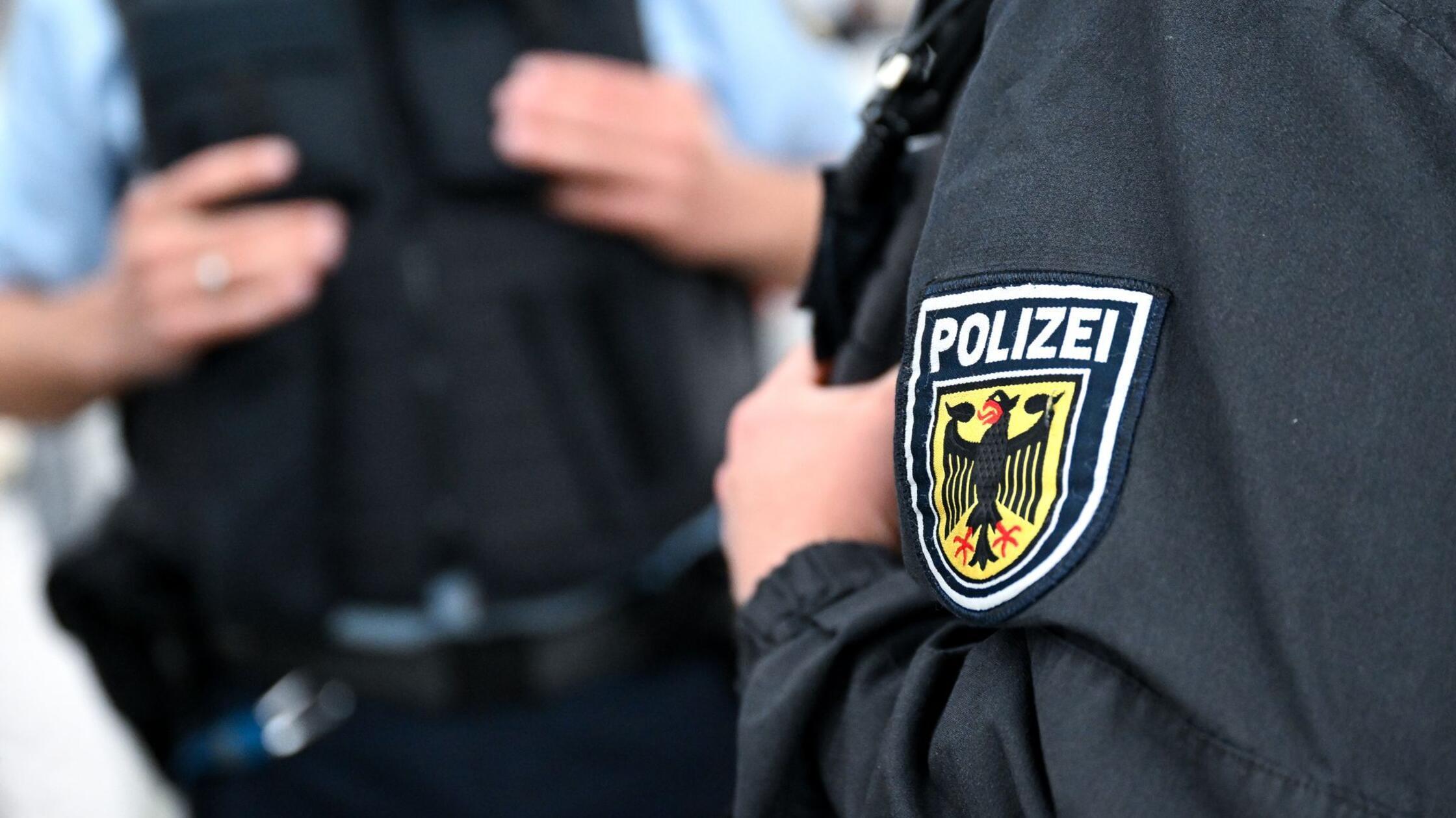 Hauptbahnhof Nürnberg zeitweise geräumt: 41-Jähriger gab Rucksack mit „Bombe“ ab - Festnahme