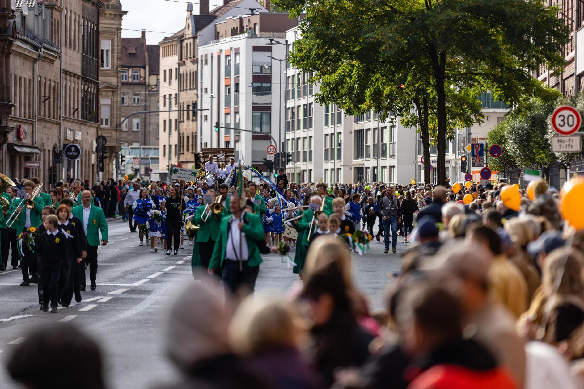 Am Sonntag (11. Oktober) fand traditionell der Erntedankfestzug durch die Fürther Innenstadt statt.

