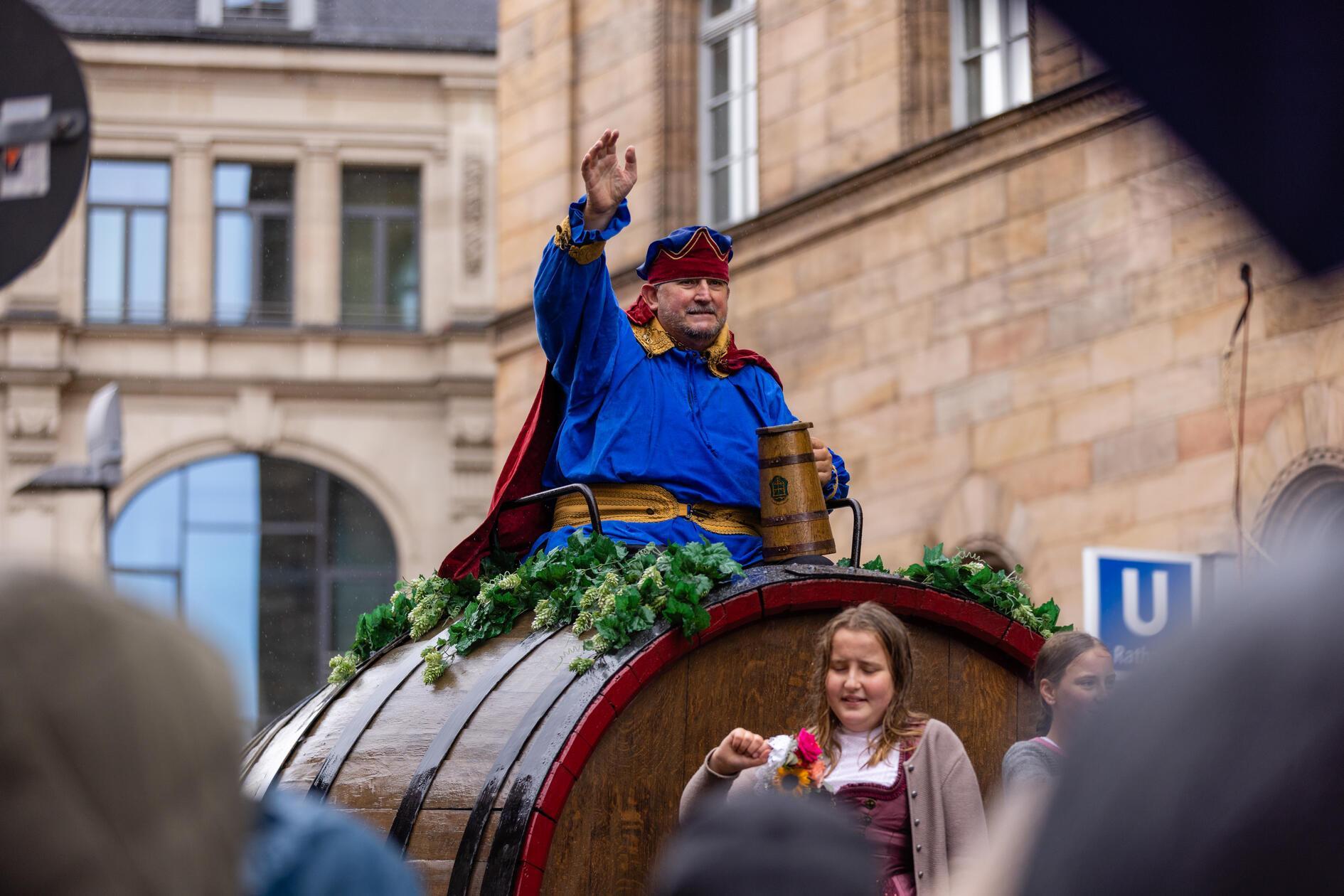 Auch große Pferde- und Brauereigespanne durften beim Erntedankfestzug nicht fehlen.