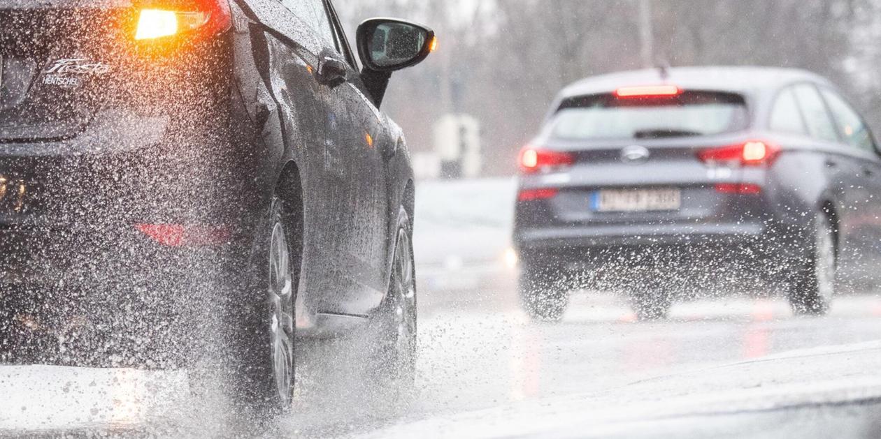 Wegen Aquaplaning: Sperrung auf A9 im Landkreis Roth nach Unfallserie