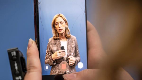 Karin Prien (CDU), Bundesministerin für Bildung, F