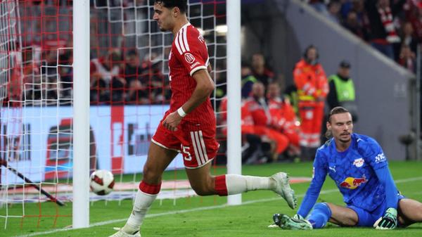 Fußball, Männer: Bundesliga, FC Bayern München - R