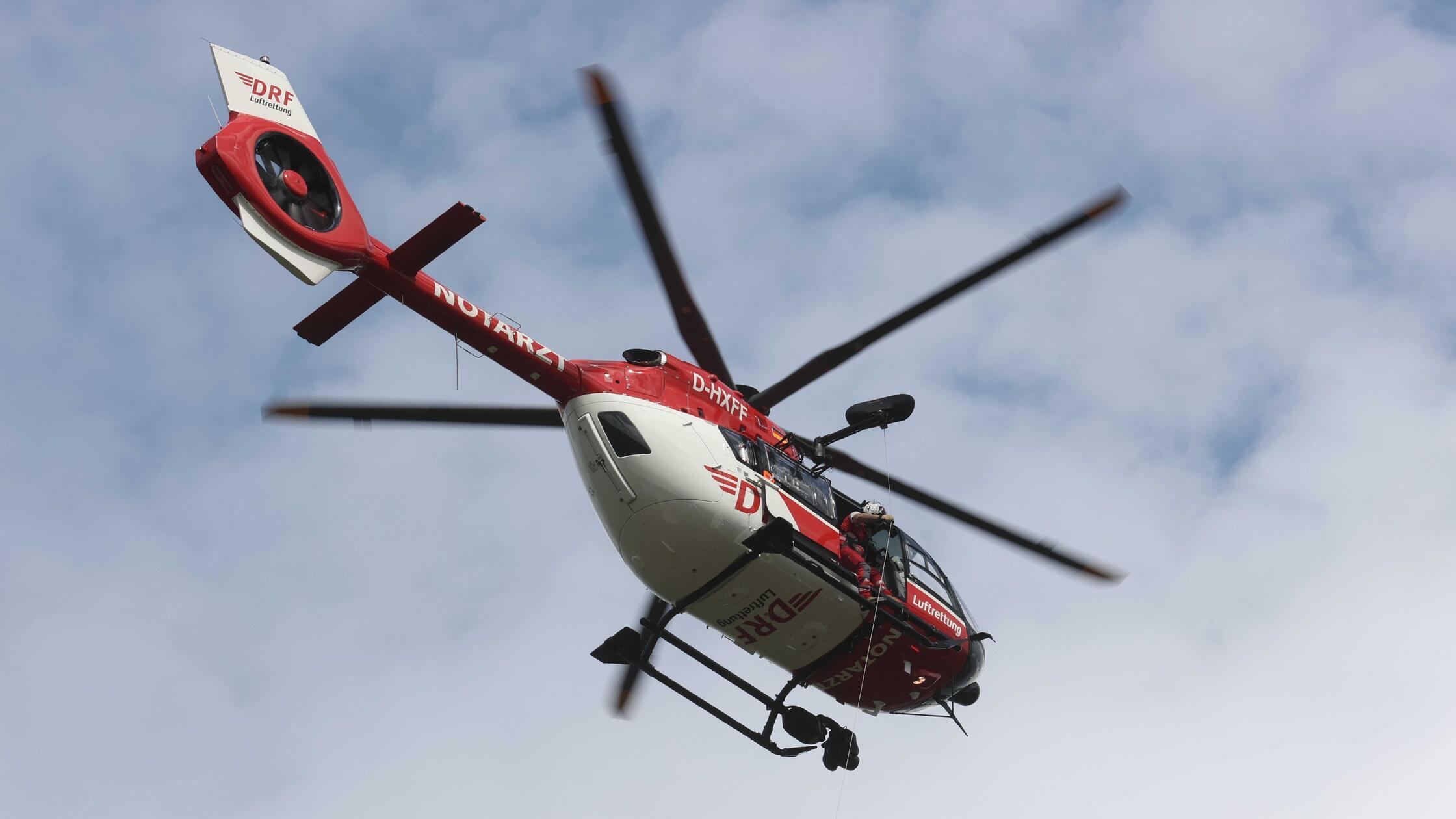 Ein Hubschrauber der DRF Luftrettung. (zu dpa: «Vi