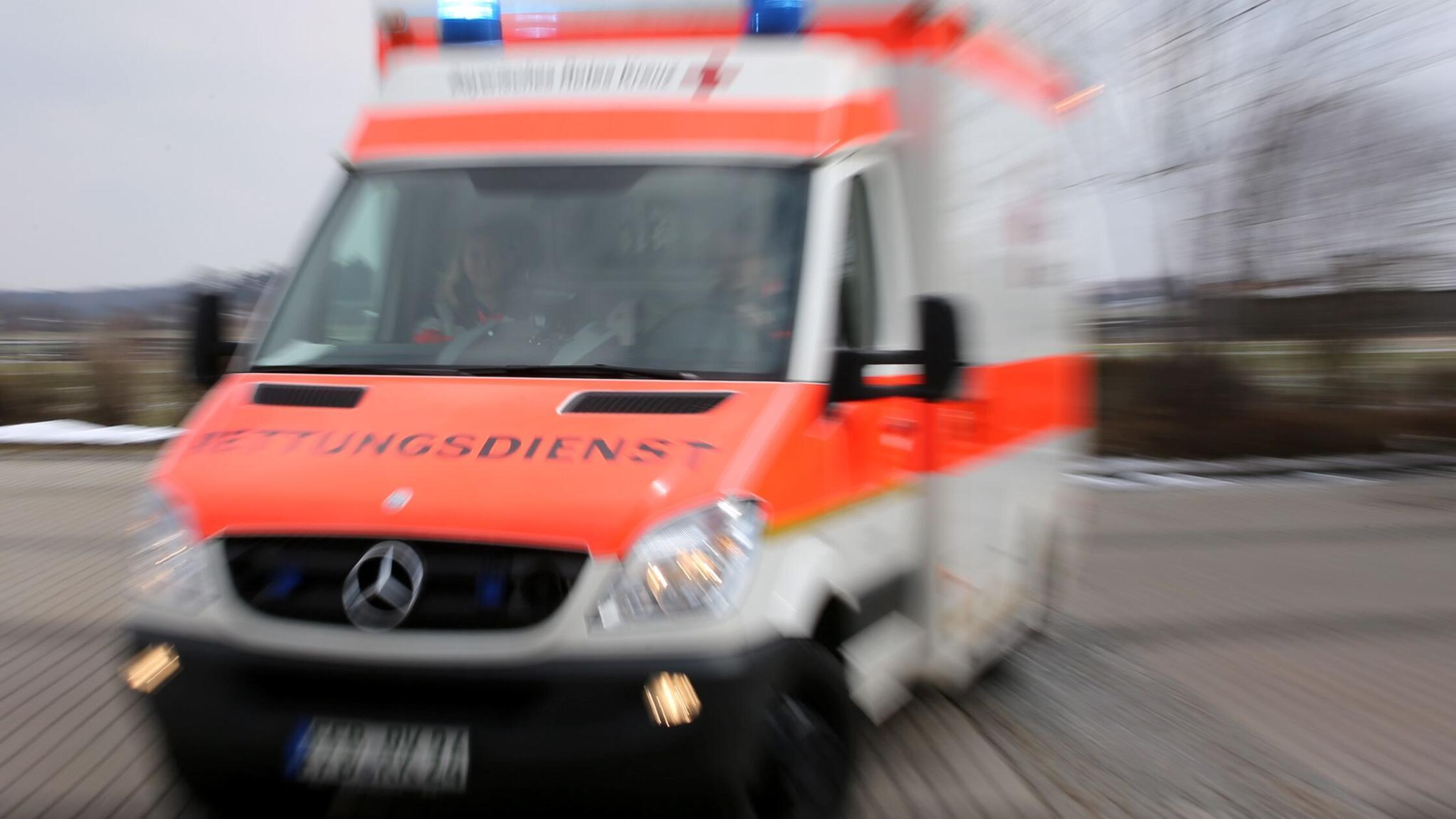 Ein Rettungswagen (RTW) vom BRK (Bayerisches Rotes