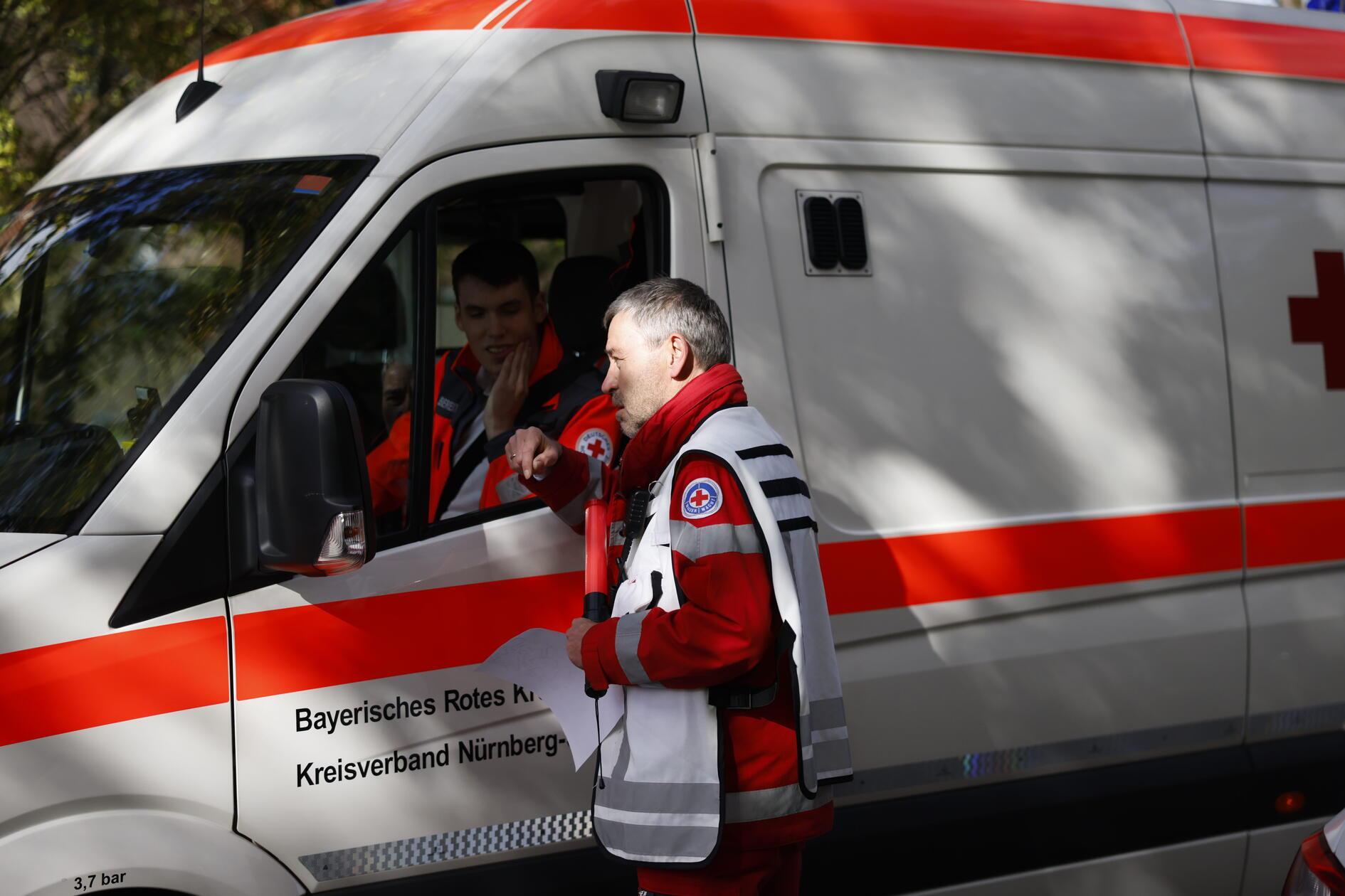 Trotz des Großalarms fällt der Einsatz insgesamt kleiner aus als nach dem Bombenfund im November 2025. 
