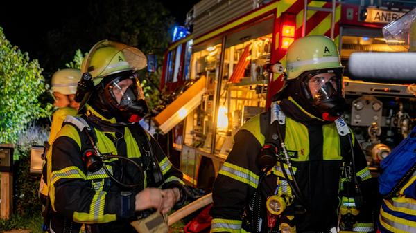 Die betroffene landwirtschaftliche Halle wurde durch das Feuer jedoch massiv beschädigt.