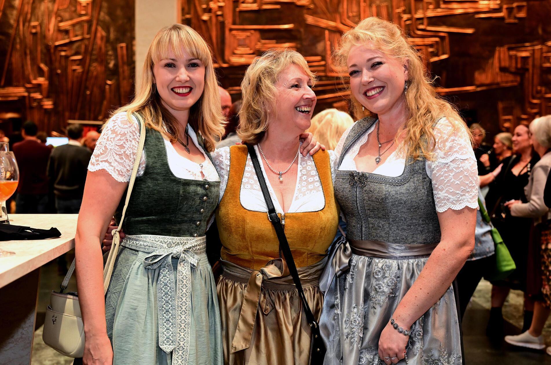 Seine Fans taten es ihrem Star gleich und trugen ebenfalls Tracht. 