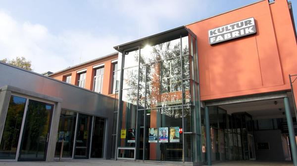 kufa_außen_cafe.jpg