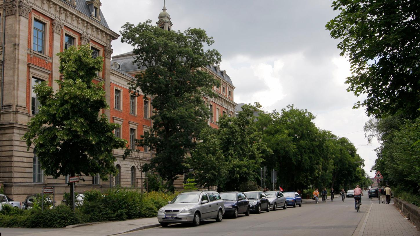 Wer nicht die ganze Zeit im Kollegienhaus in Erlangen sitzen mag zum Studieren, hat in Erlangen zahlreiche Möglichkeiten.