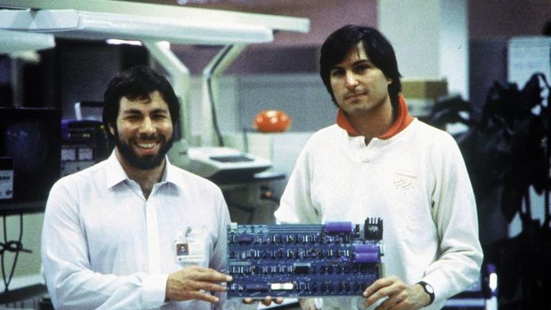 Ein Bild von 1978 zeigt die beiden Apple Gründer, Jobs (r) und Wozniak (l), zwei Jahre später.