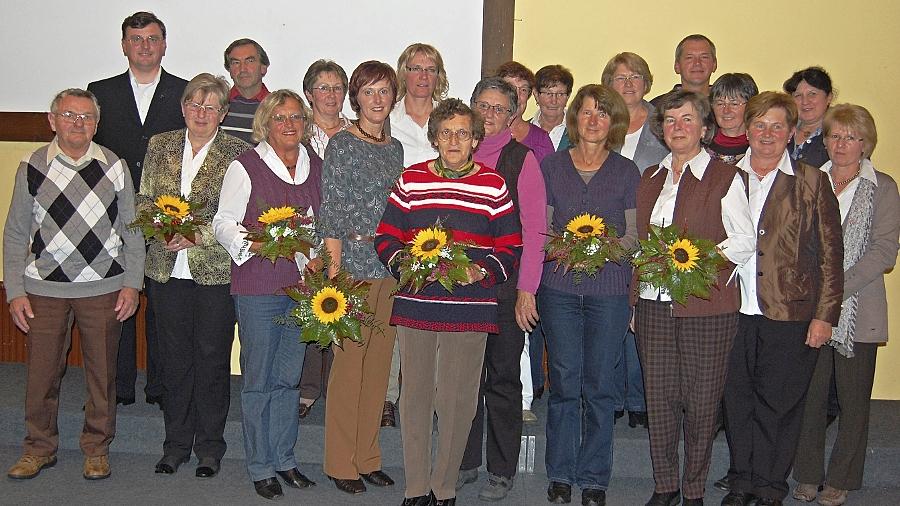 Viele stille Helfer der Pöllinger Kirchengemeinde geehrt