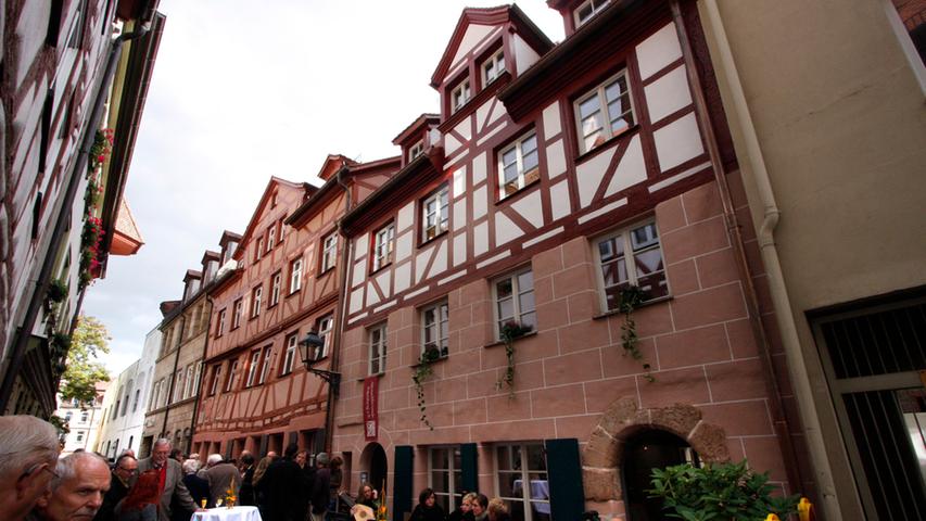 Beim mittelalterlichen Handwerkerhaus Pfeifergasse 9 haben die Altstadtfreunde versucht, Denkmalschutz und Energiesparen zu verbinden.
