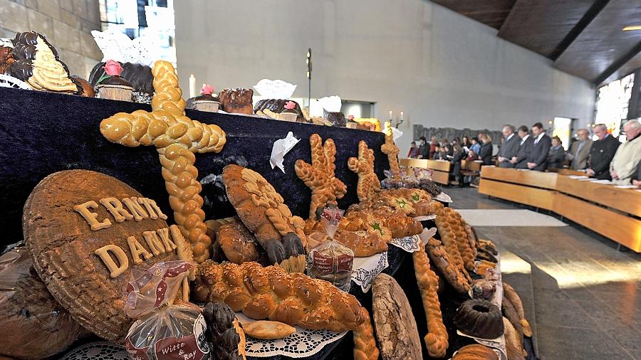 Nahrhafte Dekoration zum Erntedank Nahrhafte Dekoration zum Erntedank