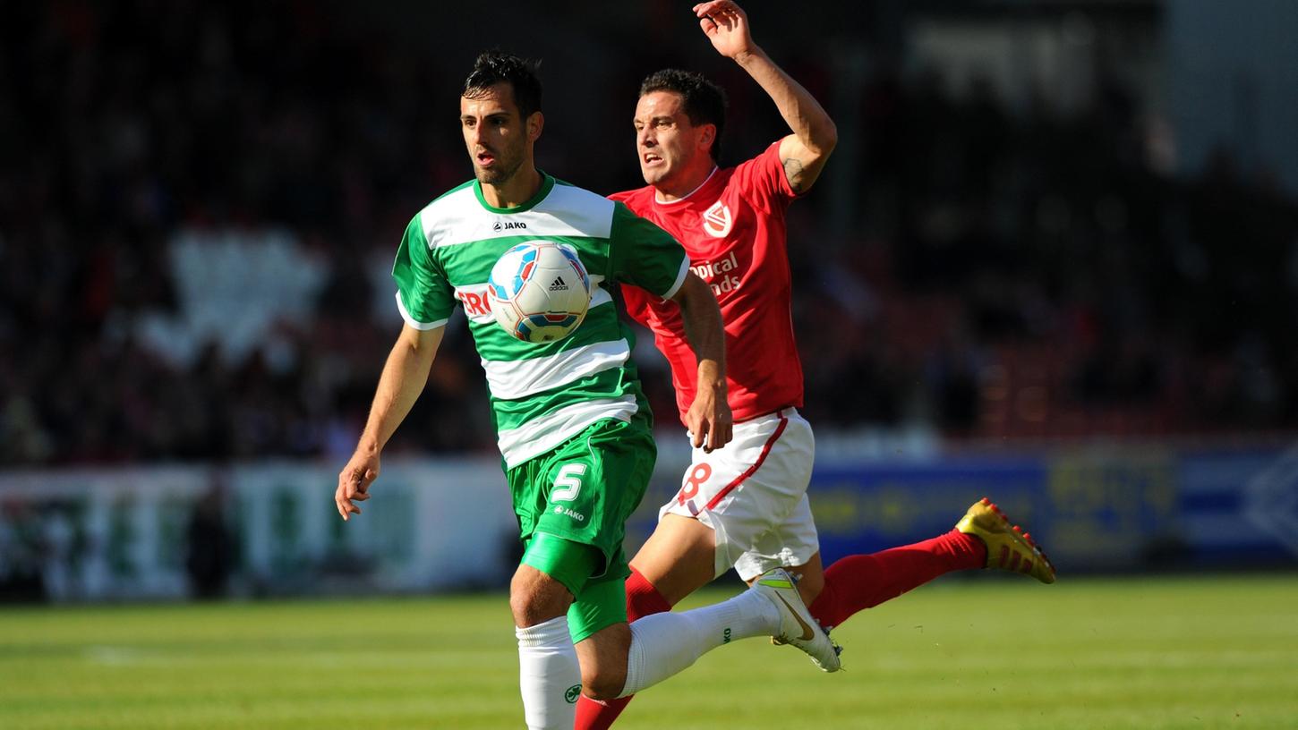 Fürth nach 2:0 gegen Cottbus wieder Tabellenführer Fürth nach 2:0 gegen Cottbus wieder Tabellenführer