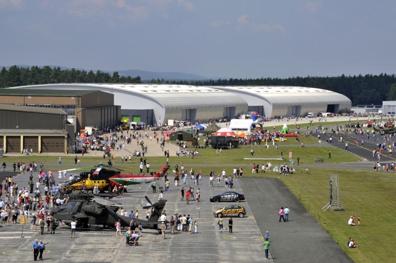 Tag der offenen Tür zur Feier des 50-jährigen Bestehens der Kaserne 2006.