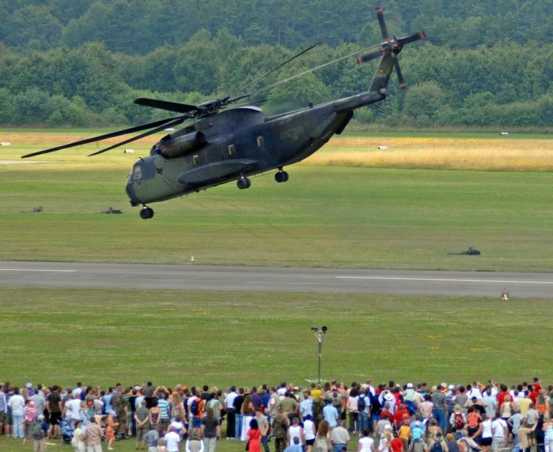 Auch die Flugschauen der Kaserne zogen viele Besucher an.