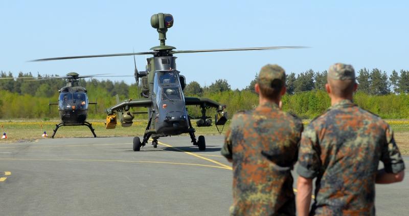 Anlass für den "Tag der offenen Tür" ist die Auflösung des Regiments zum 30. Juni 2014.