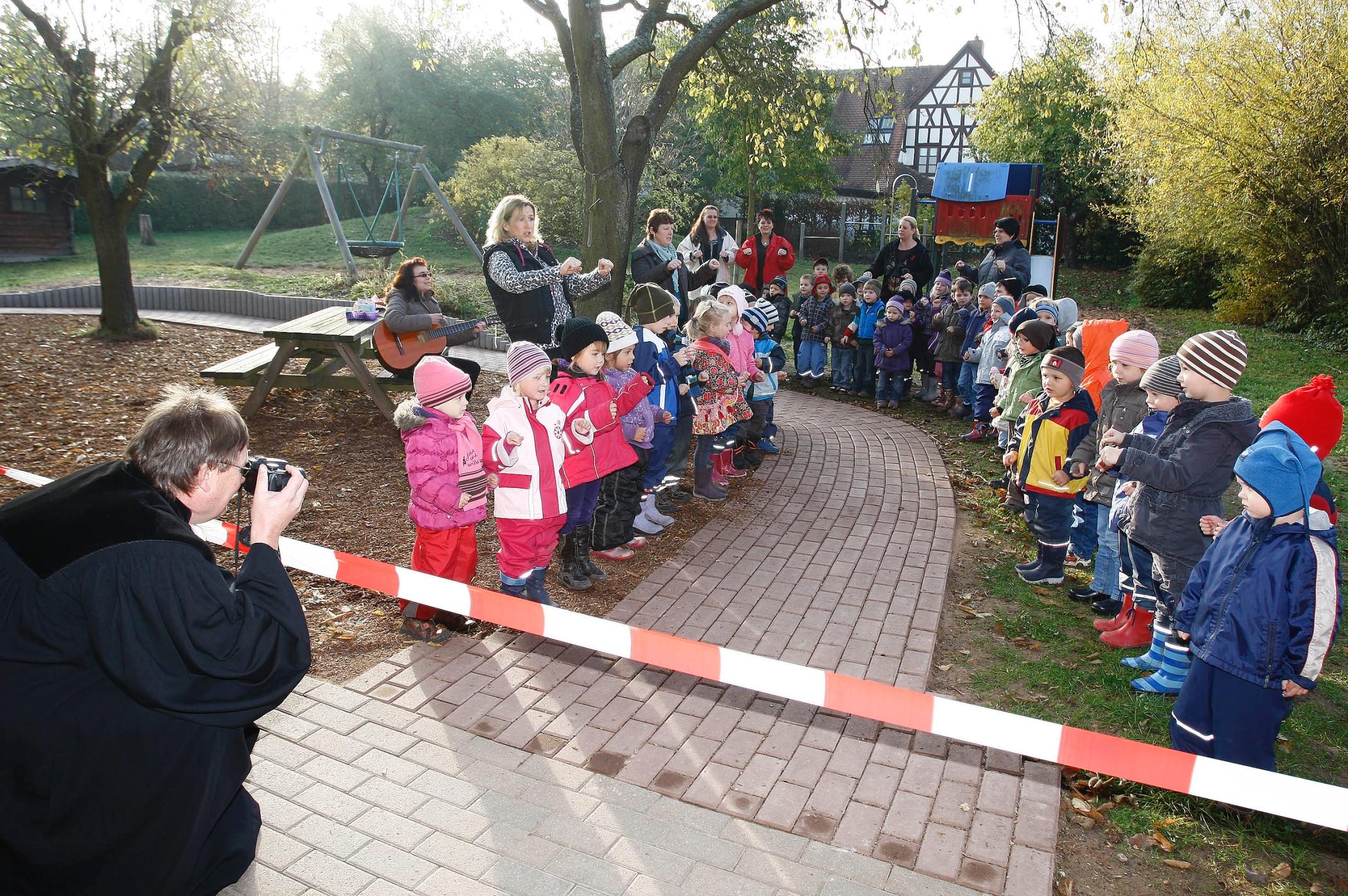 Höchstadt: Kindergarten freut sich über eigene Bobbycar-Bahn | Nordbayern