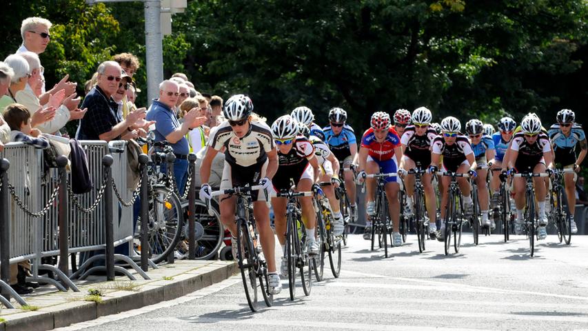 Altstadt-Radrennen 2010: Damen- und Derny-Rennen