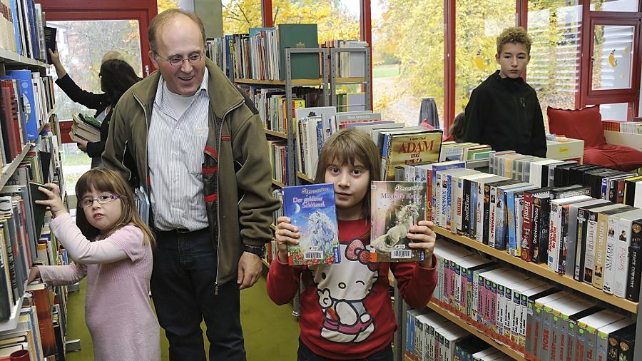 Damit auch die Kinder Lesehunger bekommen: Die Geschichtenwelt lädt in die Stadtbibliothek Neumarkt ein.