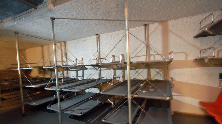 Der Bunker war mit einer Infrastruktur für 99 Beschäftigte ausgestattet.