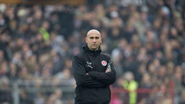"Das kann doch nicht wahr sein": St. Paulis Trainer André Schubert musste sich mit einem Punkt begnügen.