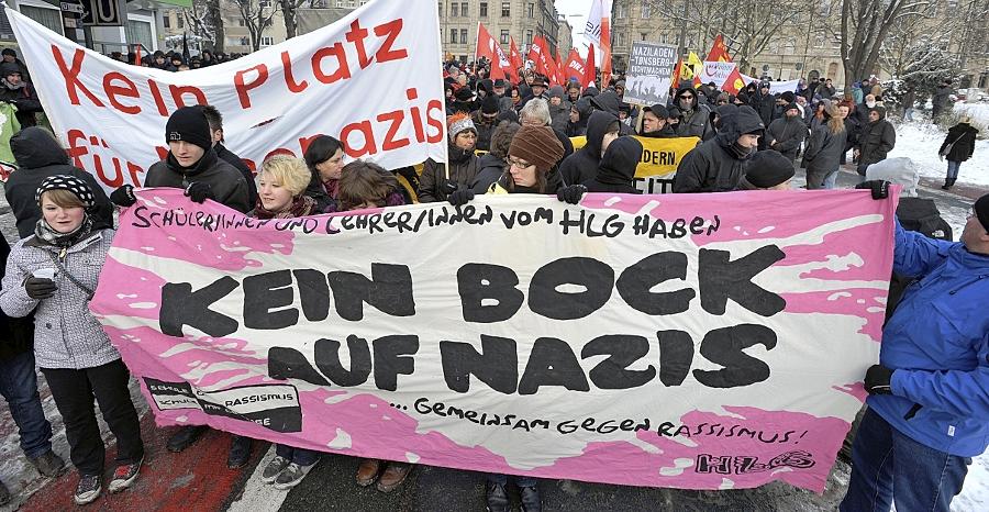 Neonazi-Terror stößt auf Gegenwehr Neonazi-Terror stößt auf Gegenwehr