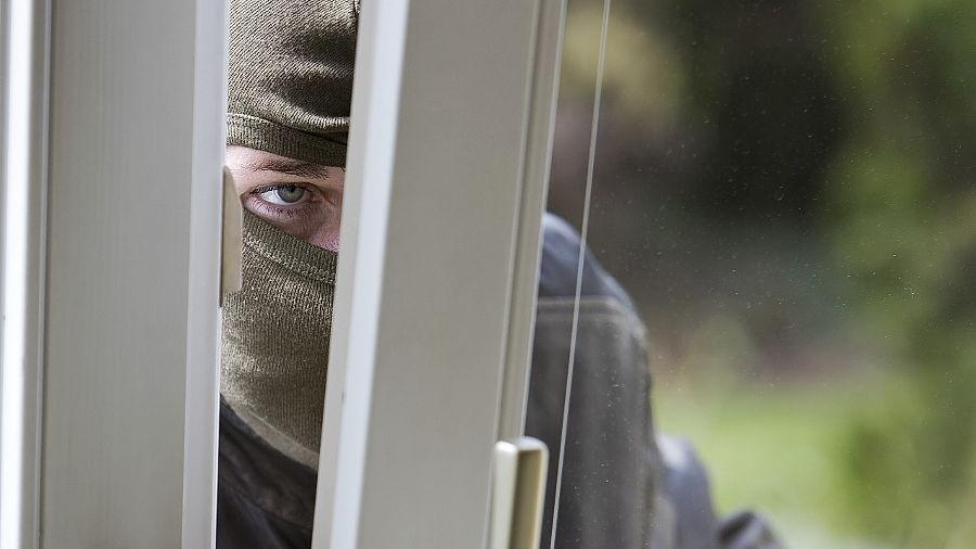 Einbrecher in Erlangen hinter Zigaretten her