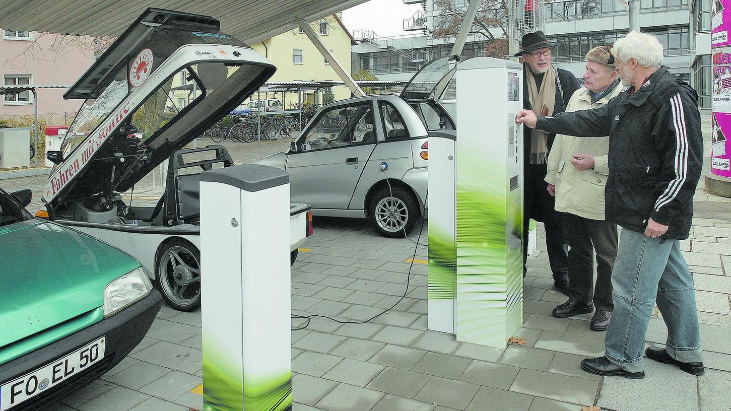 Elektro-Autos brauchen auch Tankstellen Elektro-Autos brauchen auch Tankstellen