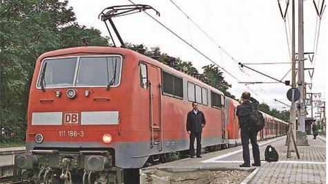 Zwei Lokomotiven für eine S-Bahn Zwei Lokomotiven für eine S-Bahn