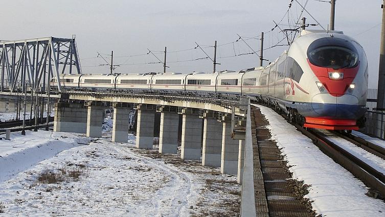 Siemens kratzt mit dem „Falken“ die Kurve durch russischen Schnee
