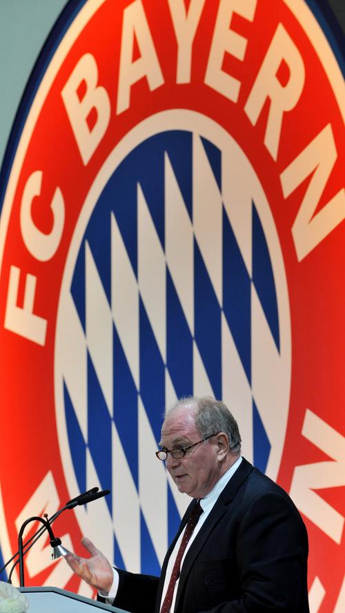 Der Präsident des FC Bayern kann stolz sein: Fast alle Titelgewinne des Vereins fallen in die Zeit seines Wirkens.