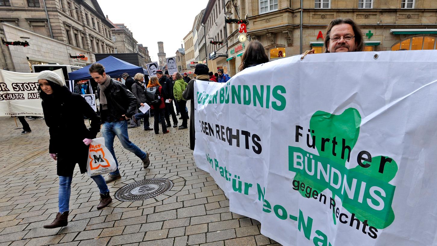 Erneut Anschlag auf Auto von Neonazi-Gegnern