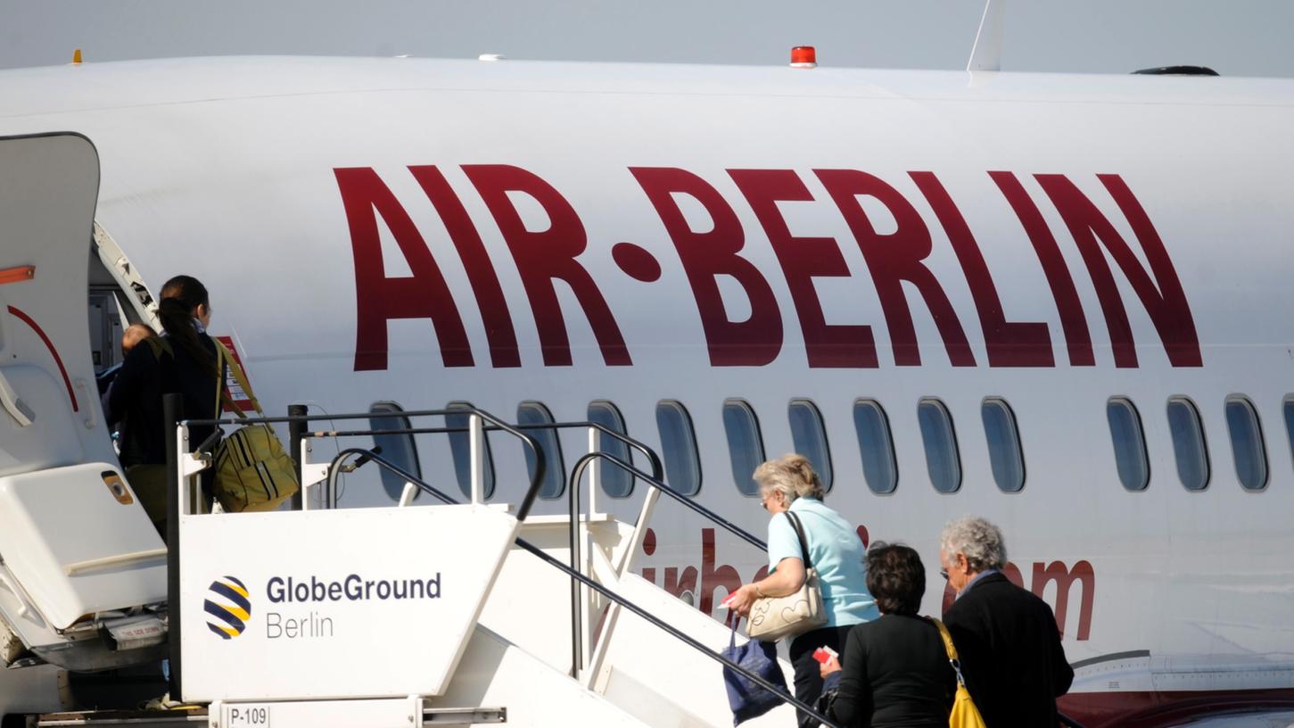 Es ist ein Pokerspiel: Freitag erreichen die letzten Angebote die insolvente Fluggessellschaft Air Berlin.
