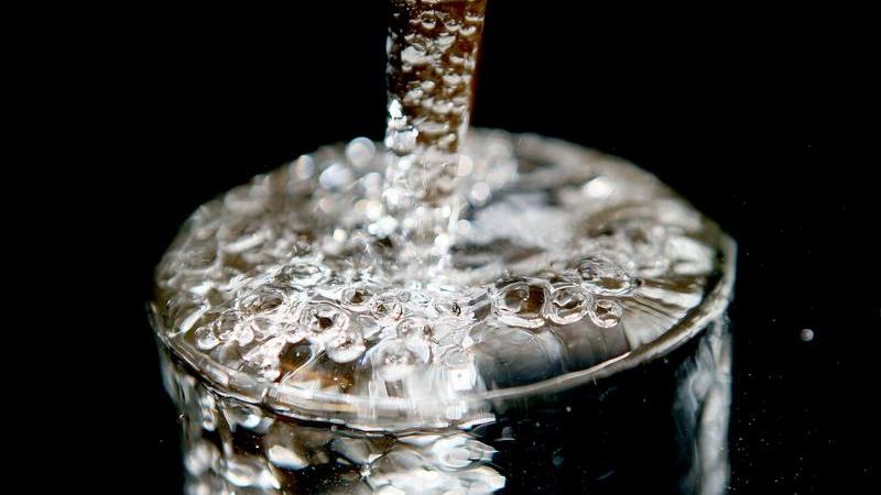 Europaweit hat sich breiter Widerstand gegen die Pläne der EU-Kommission gebildet, die Trinkwasserversorgung für den privaten Markt zu öffnen.