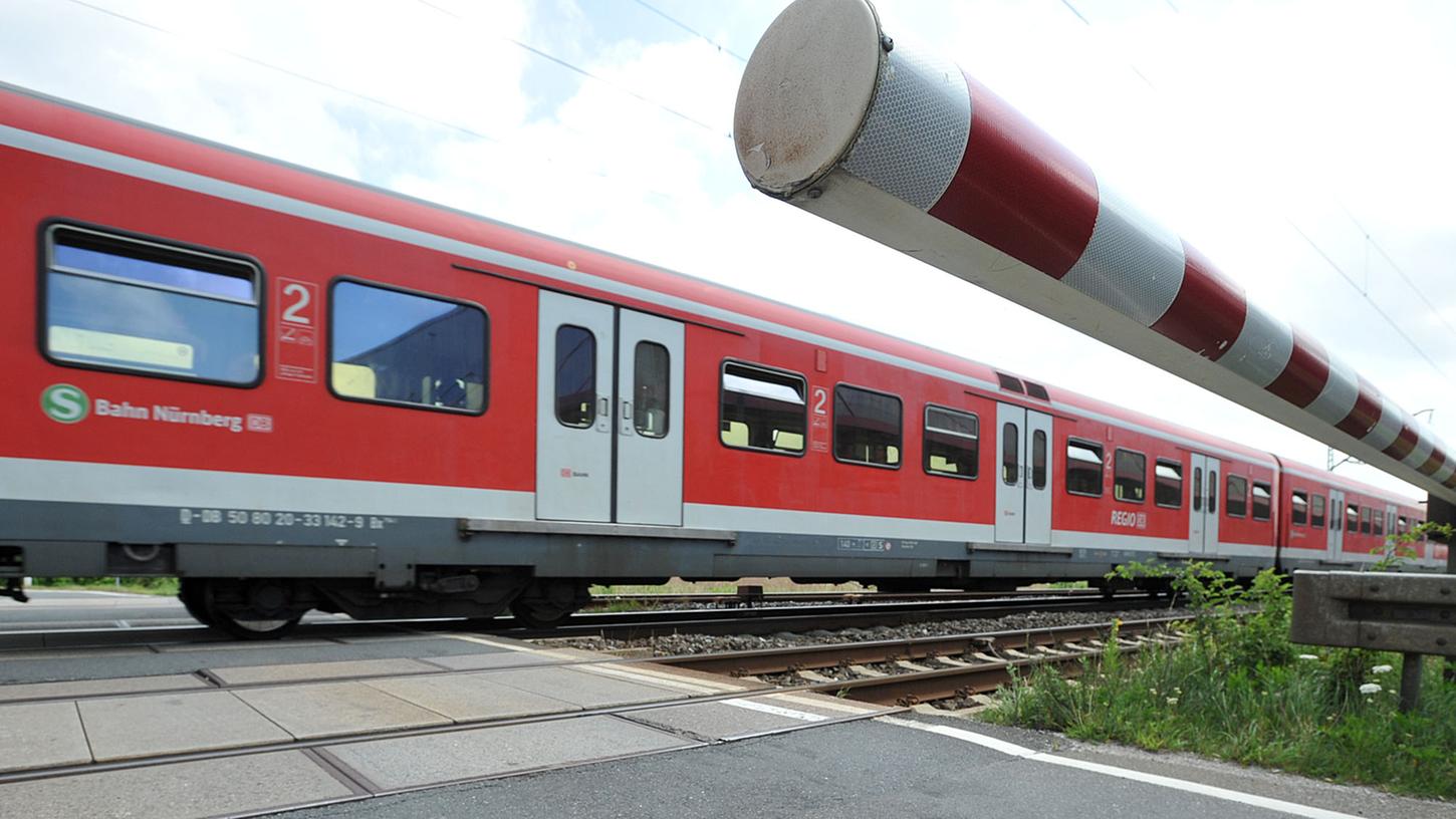 Das Ringen um das Nürnberger S-Bahn-Netz geht weiter. Das Ringen um das Nürnberger S-Bahn-Netz geht weiter.