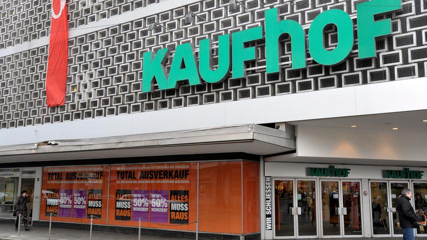 Am 23. Januar startet der Total-Ausverkauf in der Kaufhof-Filiale am Aufseßplatz in Nürnberg. Zum 30. Juni wird das Kaufhaus in der Südstadt schließen...